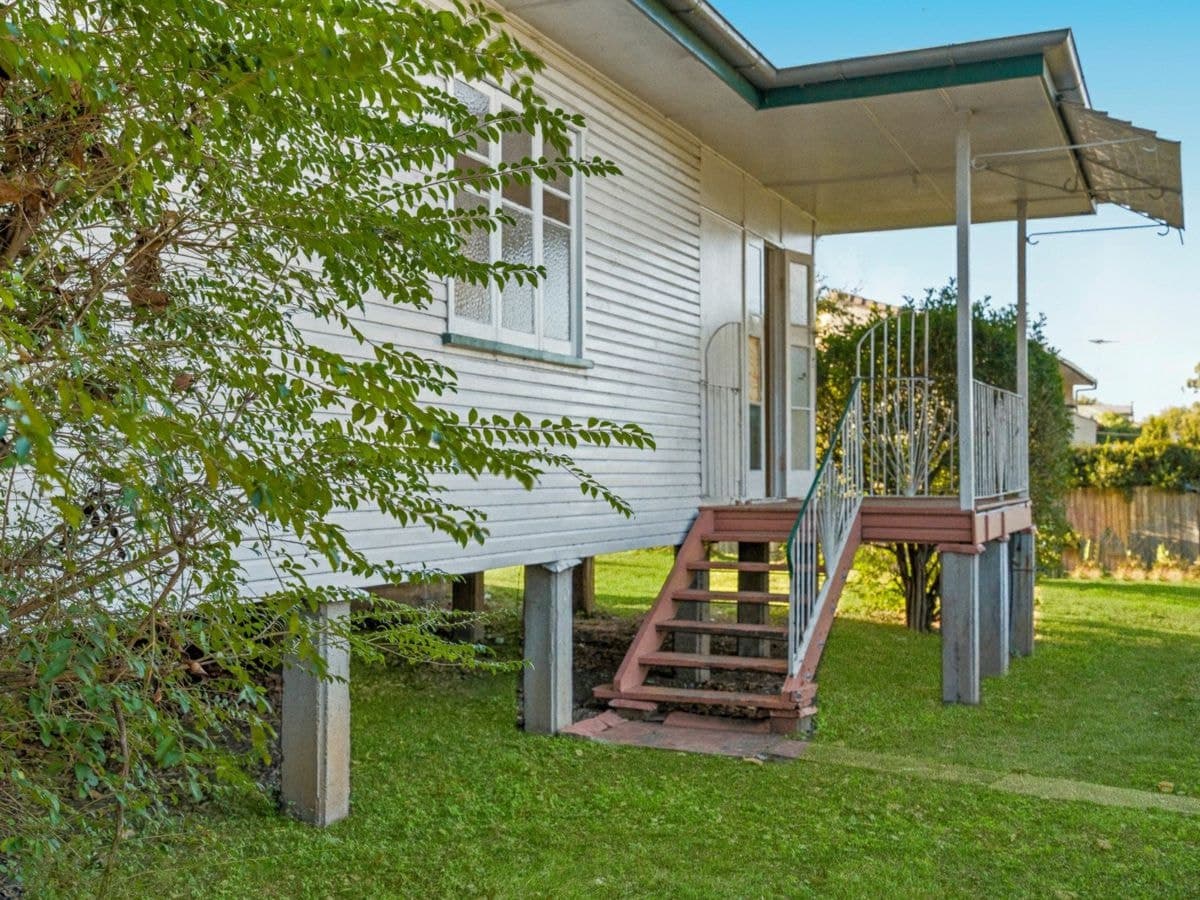 13 Creek Street, SILKSTONE, Silkstone - Image 1