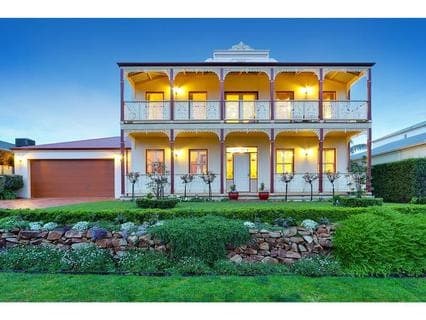 4 Coney Hurst Crescent, MORNINGTON, Mornington - Image 1