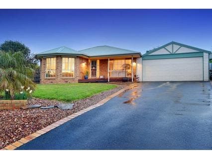2 Aimee Court, MORNINGTON, Mornington - Image 1