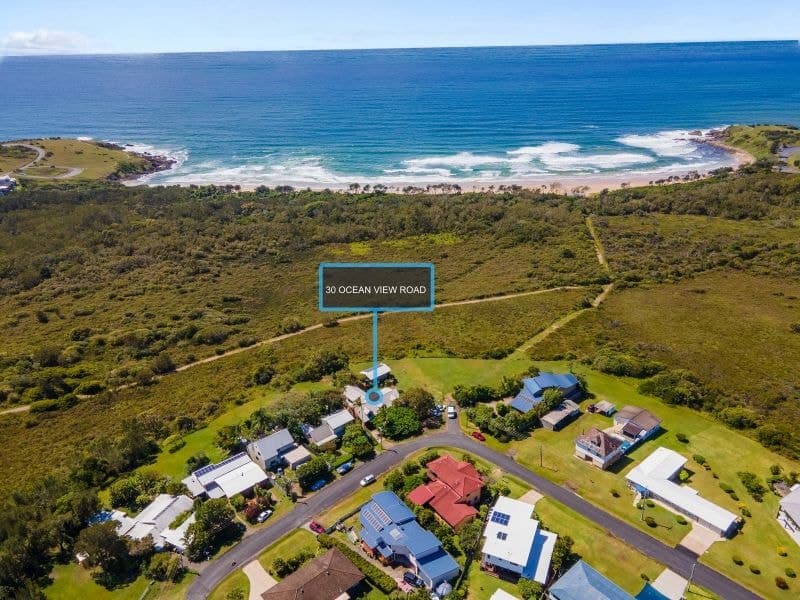 30 Ocean View Road ARRAWARRA HEADLAND NSW, Arrawarra Headland - Image 1