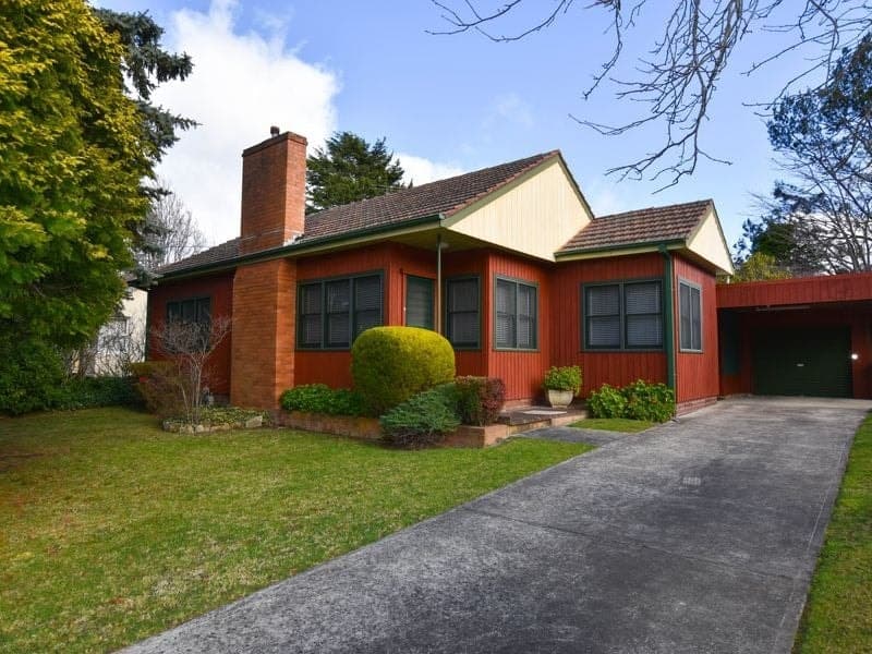 15 Gordon Road, BOWRAL NSW, Bowral - Image 1