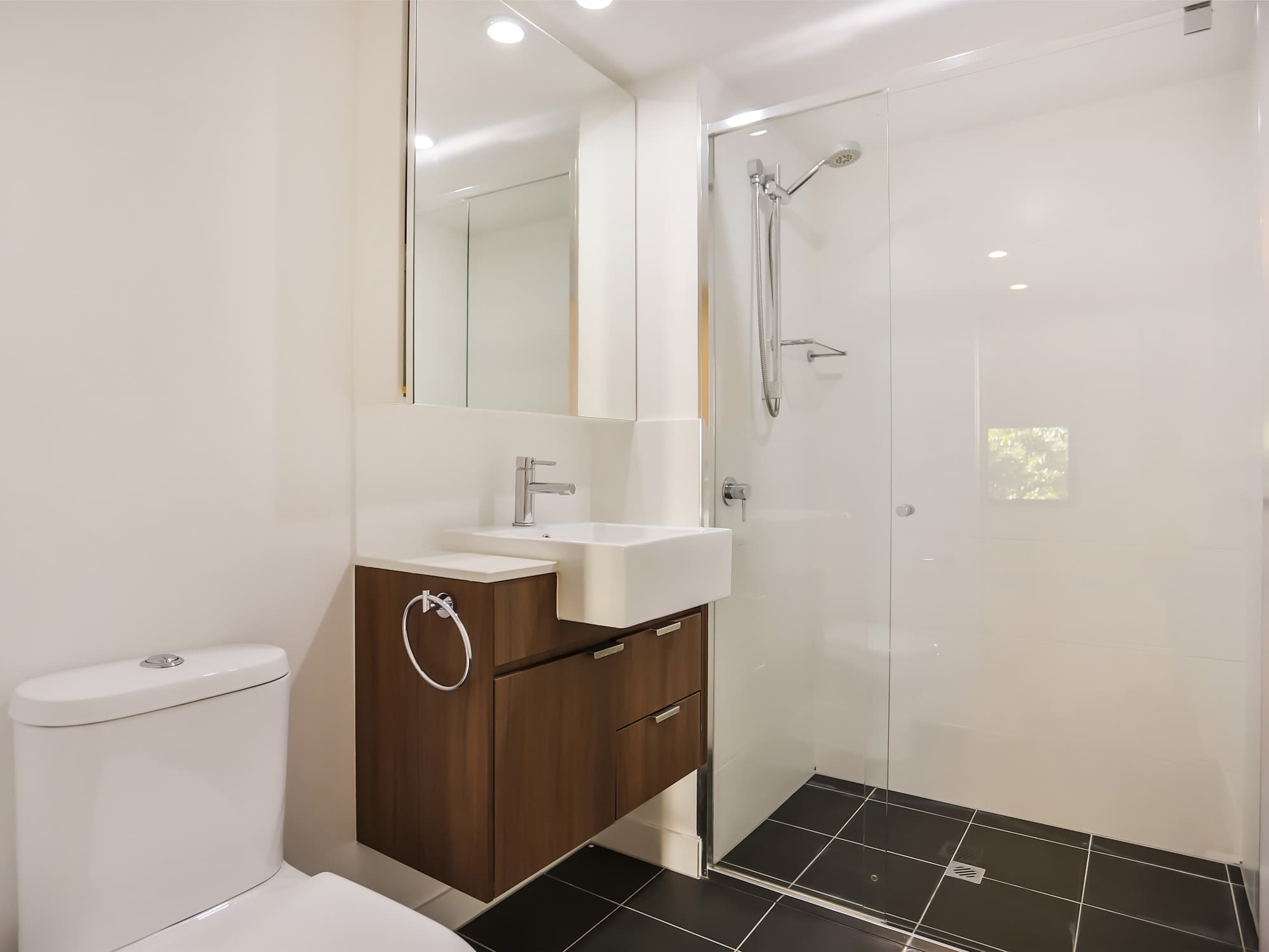 215/38 Helen Street, Teneriffe - Image 1