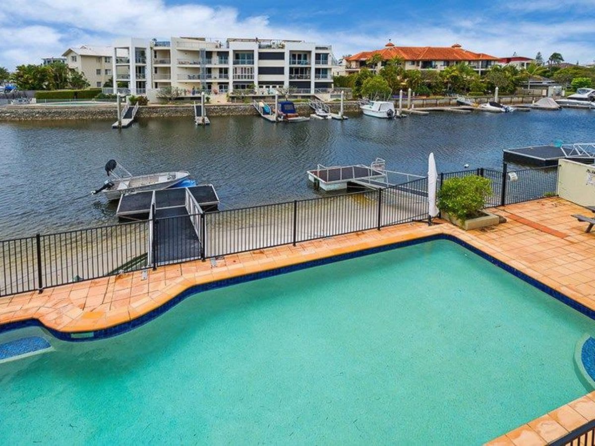 1 / 79 BAYVIEW STREET, Runaway Bay, Runaway Bay - Image 1