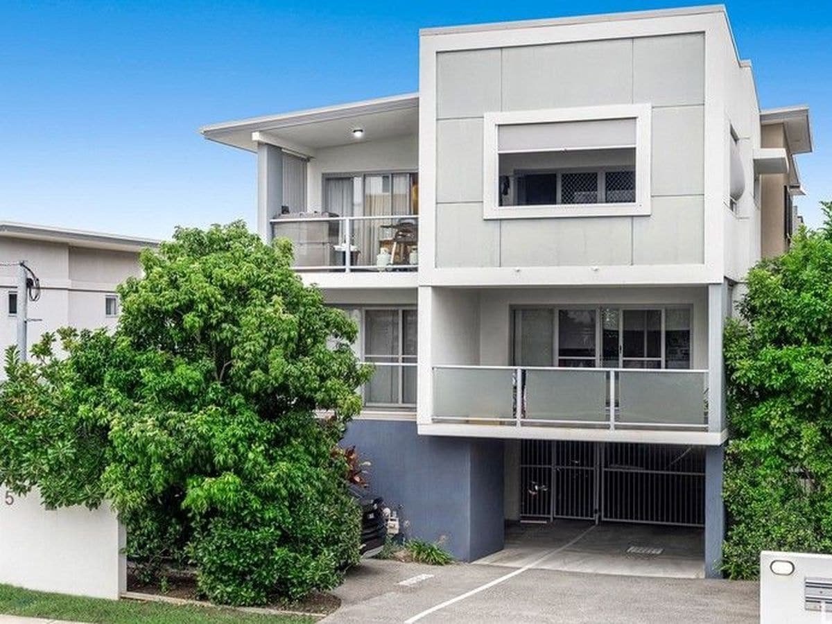6 / 5 Springwood Street, Mount Gravatt East, Mount Gravatt East - Image 1