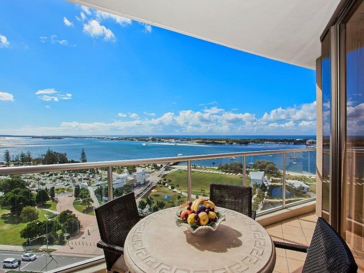 1201 / 50 Marine Parade, Southport, Southport - Image 1