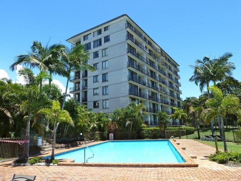 6/13-27 Fairway Drive, Clear Island Waters, Clear Island Waters - Image 1