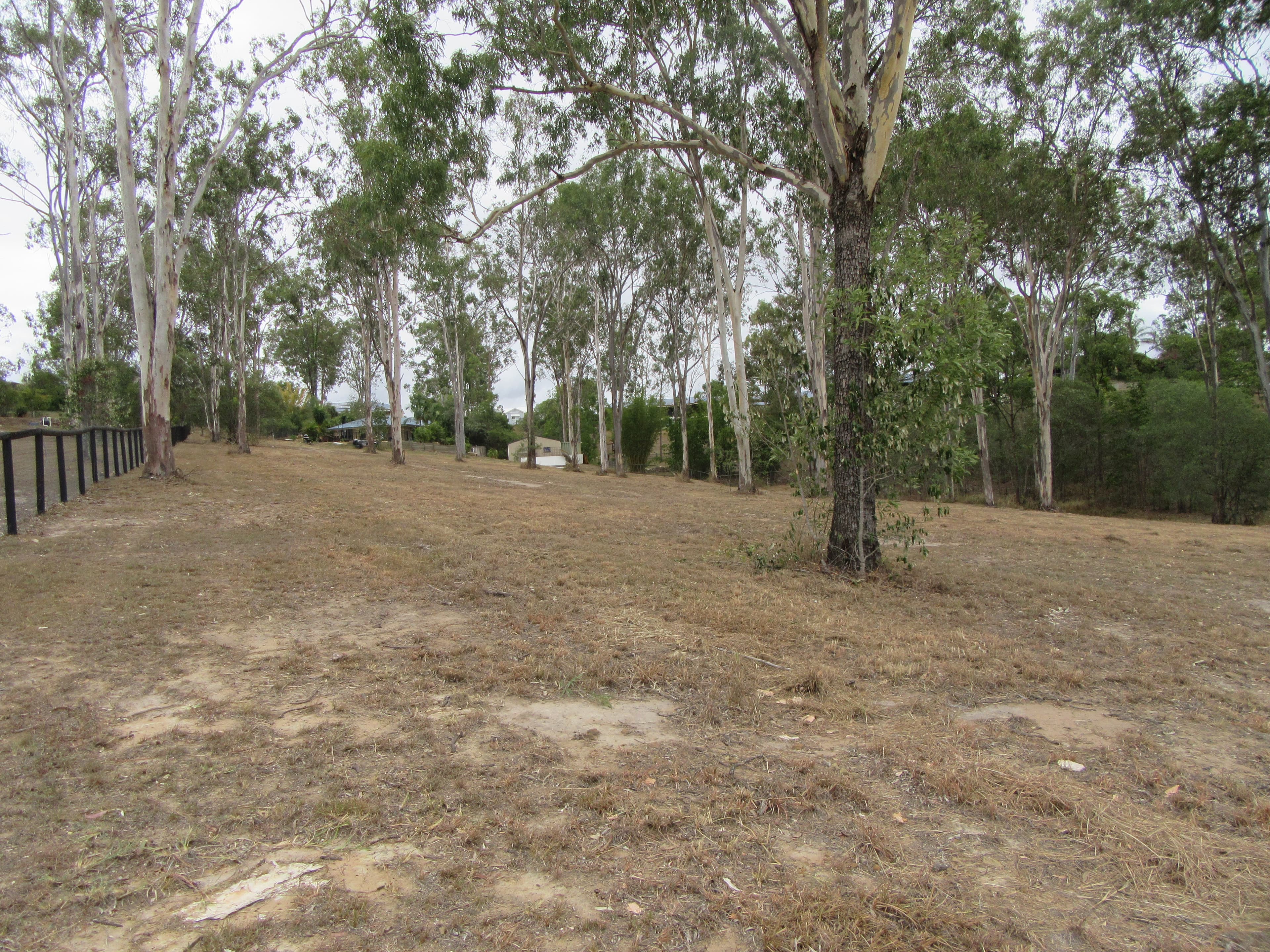 13-19 13-19 Golden Grove Crt, Mundoolun - Image 1