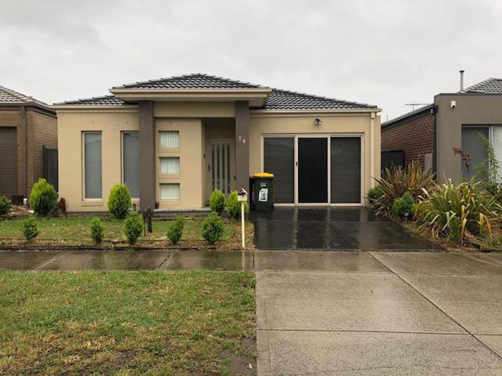 28 Thorngrove Avenue, Craigieburn VIC 3064, Craigieburn - Image 1