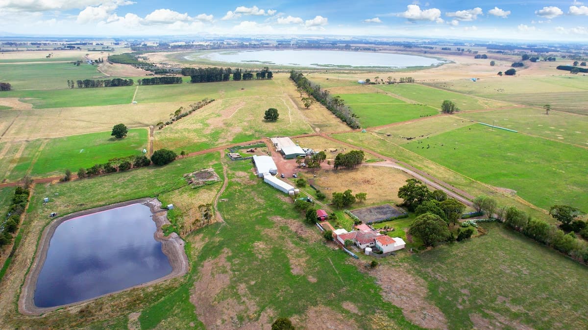 143 Elliotts Road, Elingamite, VIC, Elingamite - Image 1