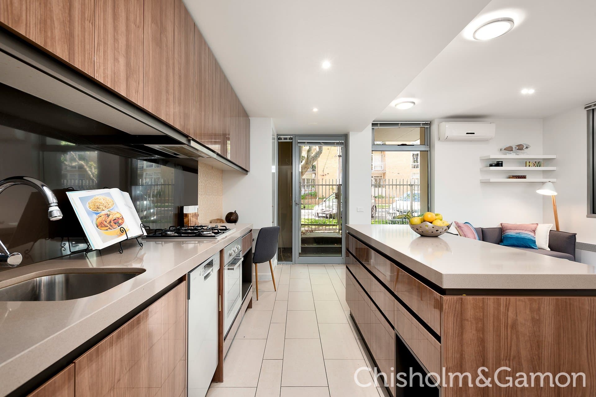 2/24 Crimea Street, St Kilda, St Kilda - Image 1