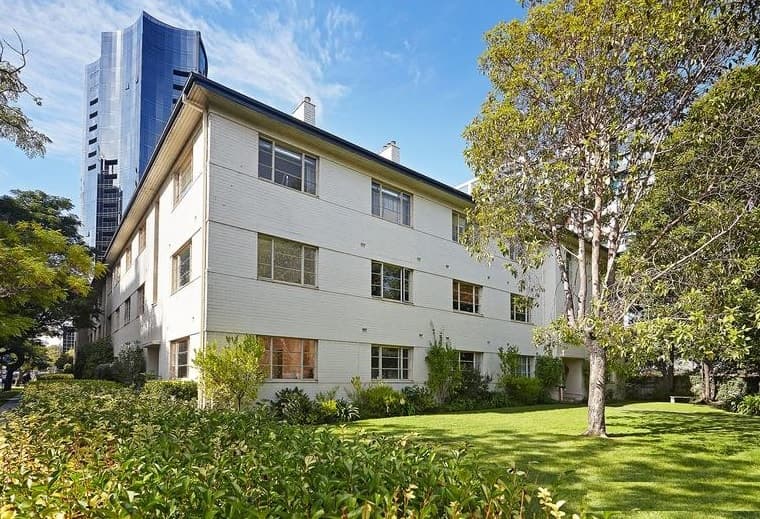25/17 Queens Rd, Melbourne - Image 1