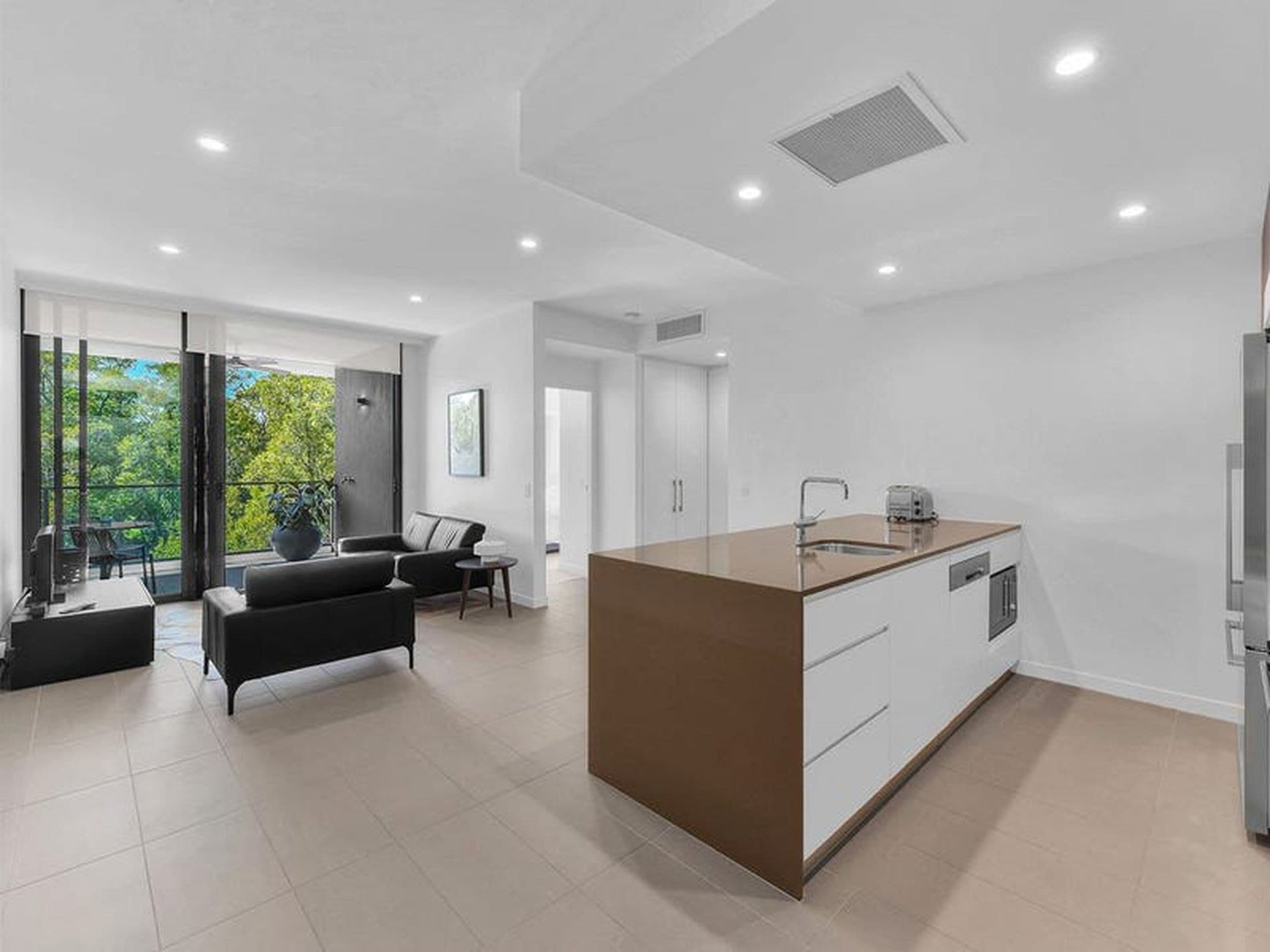 4210 / 18 Parkside Circuit, Hamilton, QLD, Hamilton - Image 1