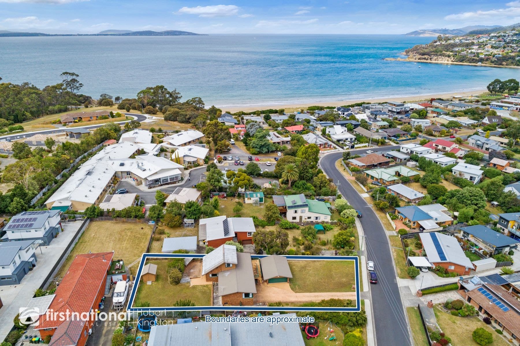 15 Wells Parade, Blackmans Bay TAS 7052, Blackmans Bay - Image 1