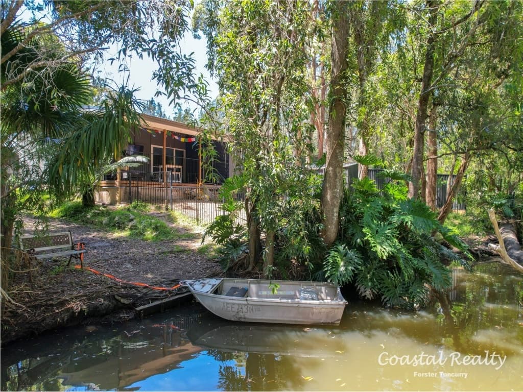 223 Charlotte Bay Street Charlotte Bay, Charlotte Bay - Image 1