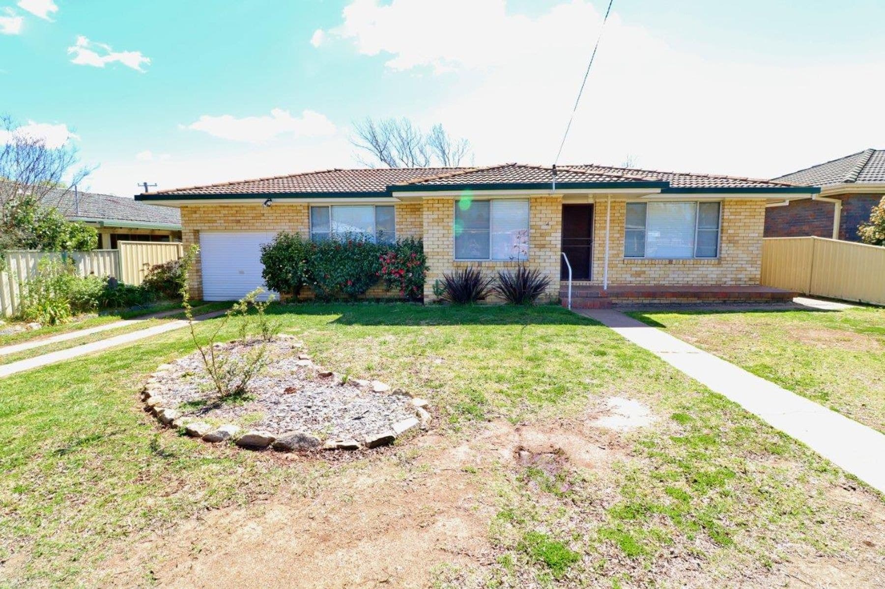 4 Digby Street, Glen Innes NSW 2370, Glen Innes - Image 1