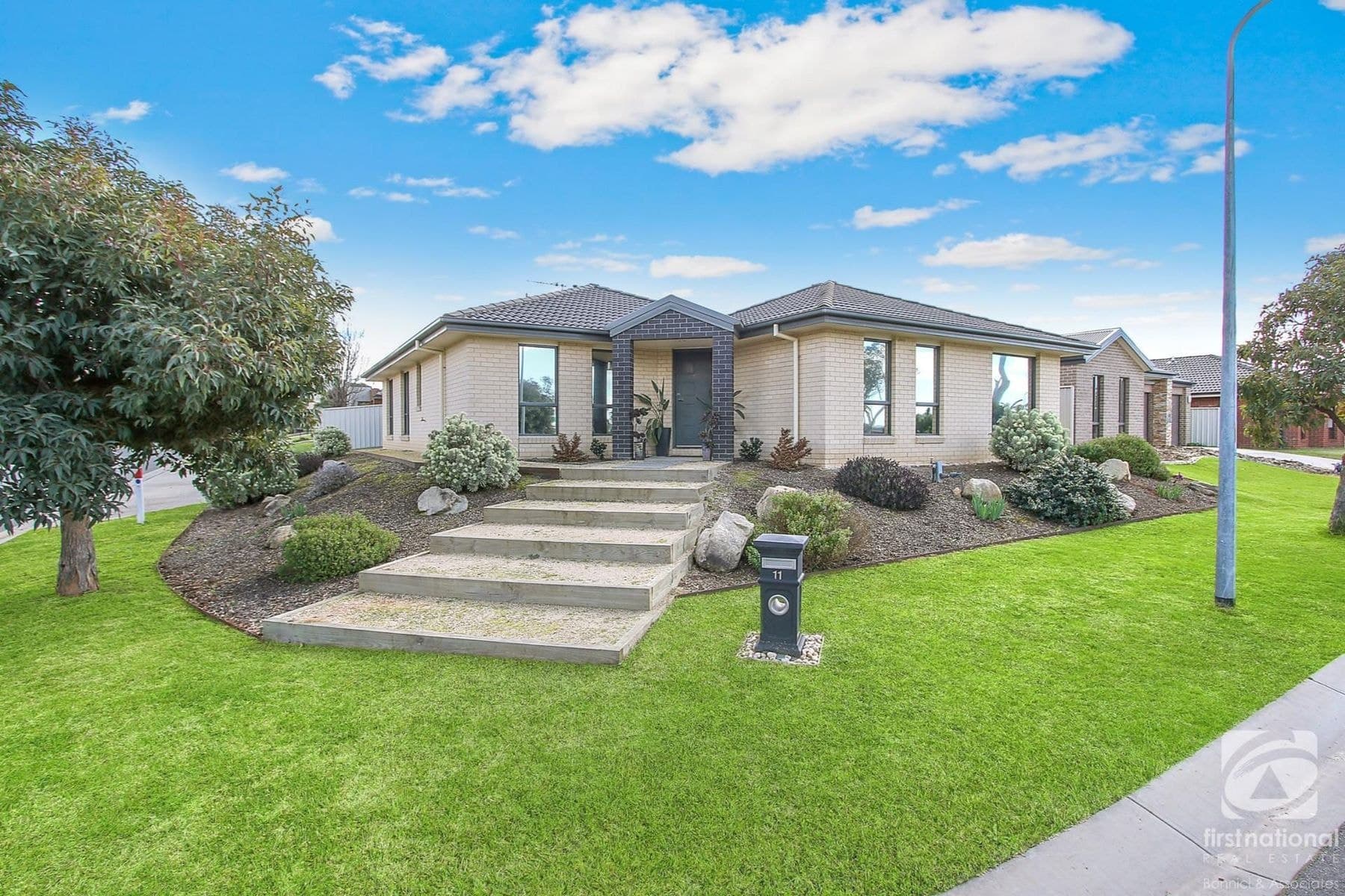 11 Coopers Road, West Wodonga VIC 3690, West Wodonga - Image 1