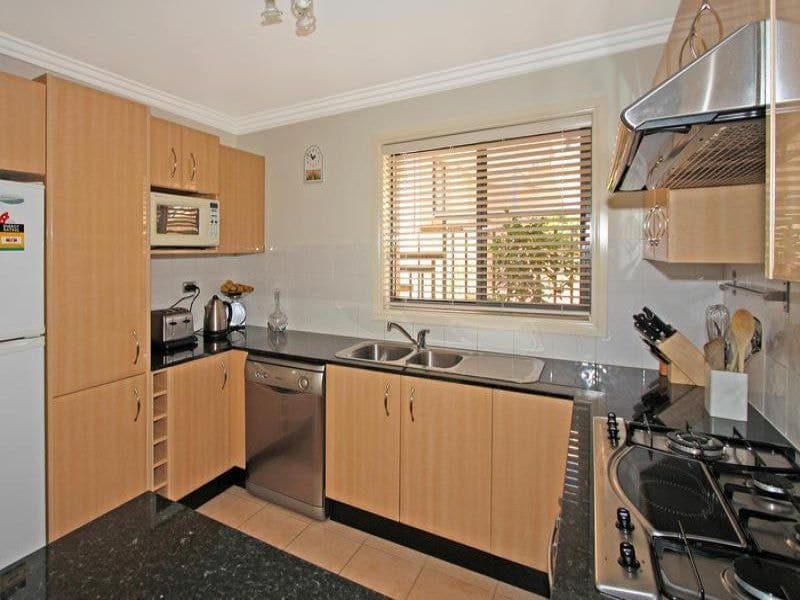 9 / 6 Mowbray STREET, Sylvania, Sylvania - Image 1
