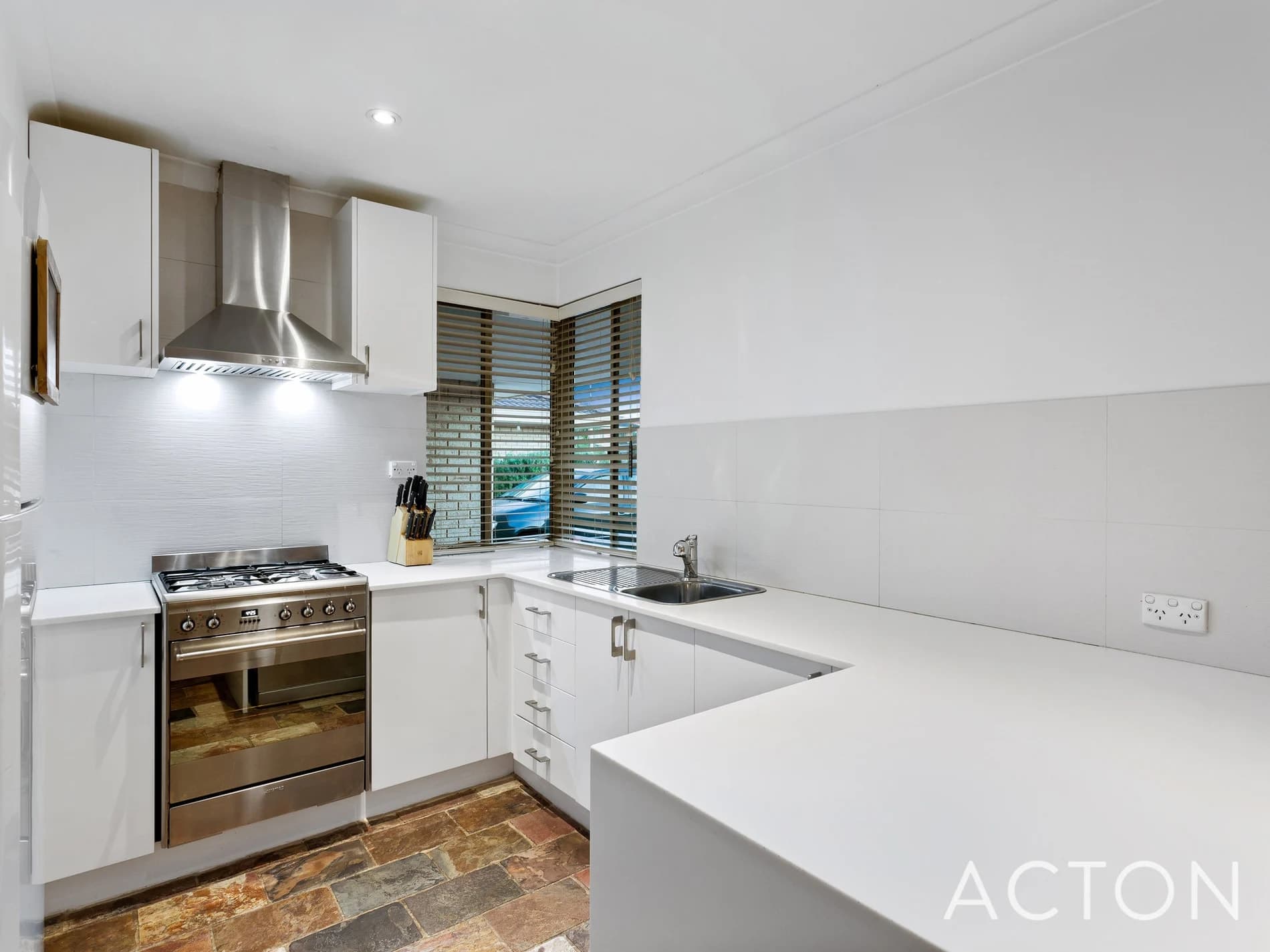 6/27 Falkirk Avenue, MAYLANDS WA 6051, Maylands - Image 1