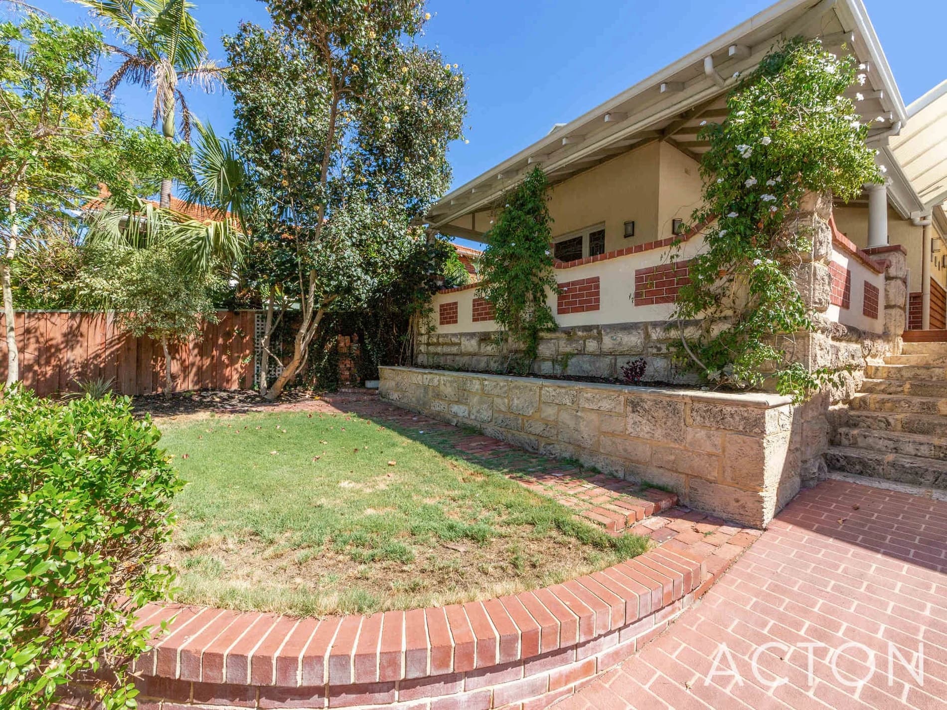 6/27 Falkirk Avenue, MAYLANDS WA 6051, Bedford - Image 1