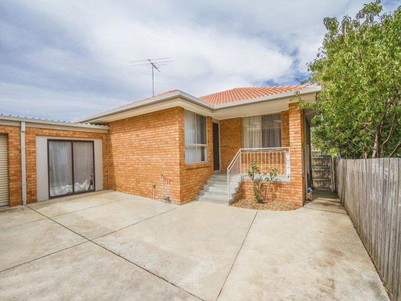 2/10 Pinnaroo Circuit, Meadow Heights, VIC 3048, Meadow Heights - Image 1