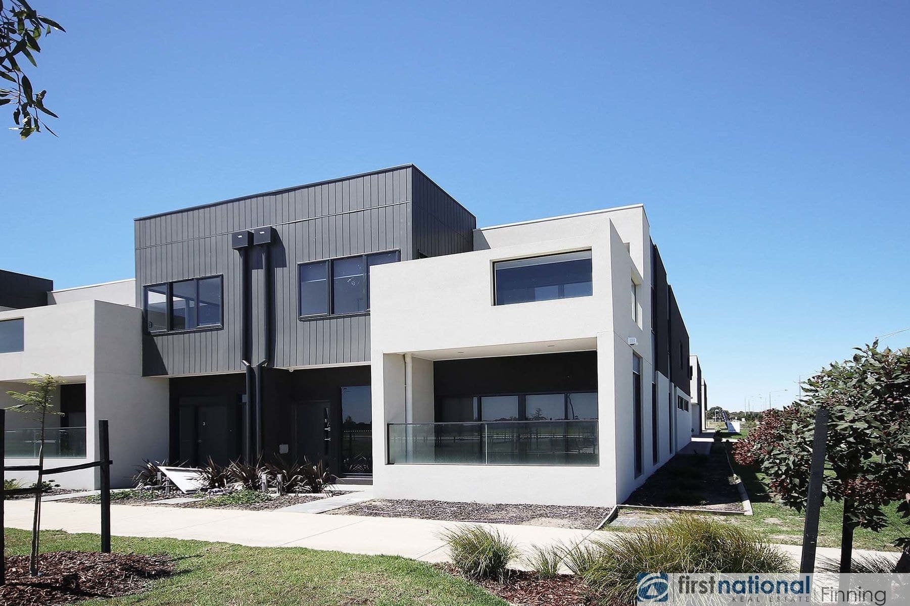 1 Push, Cranbourne West - Image 1