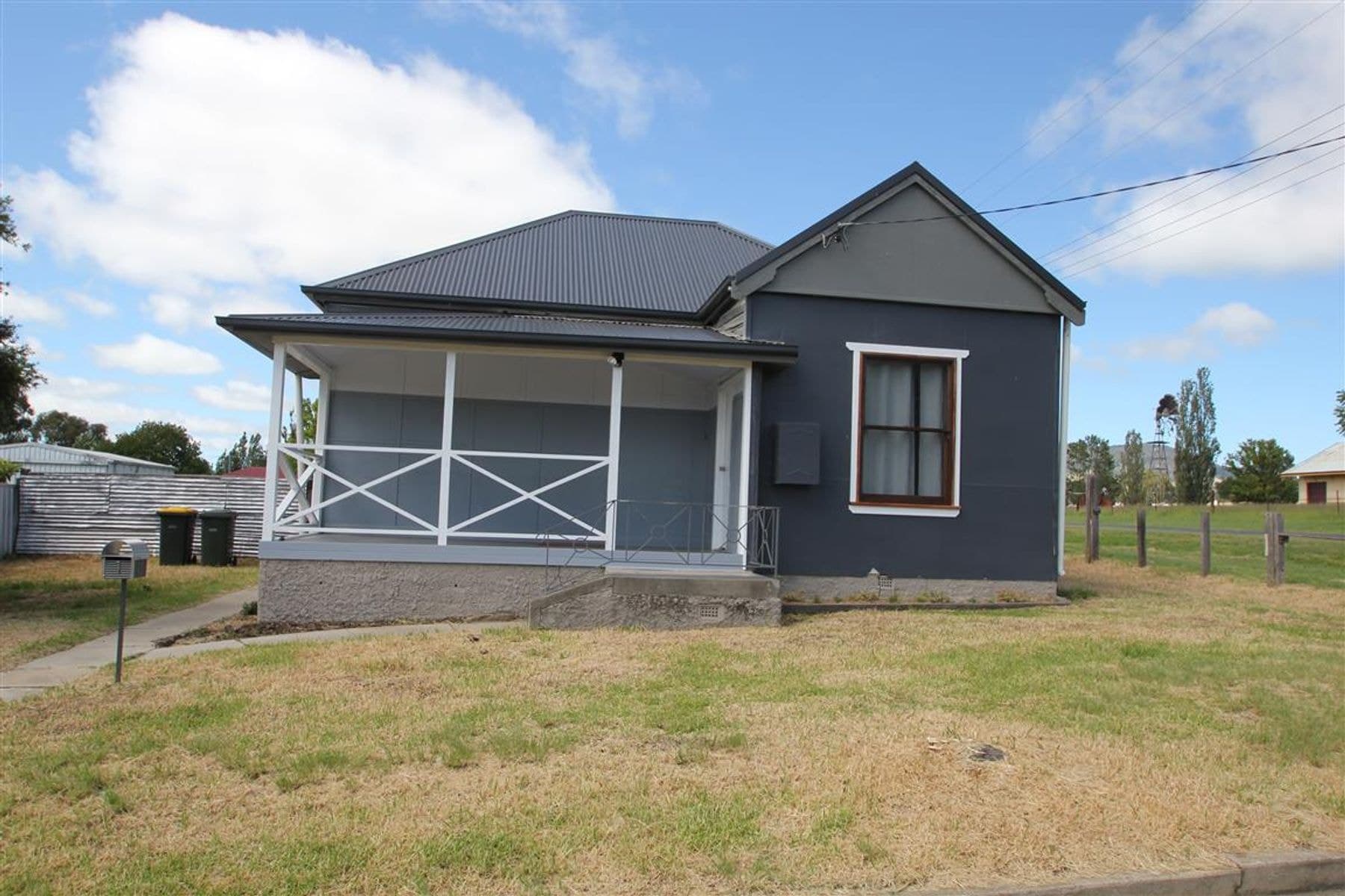1 High Street, Tenterfield, NSW 2372, Tenterfield - Image 1