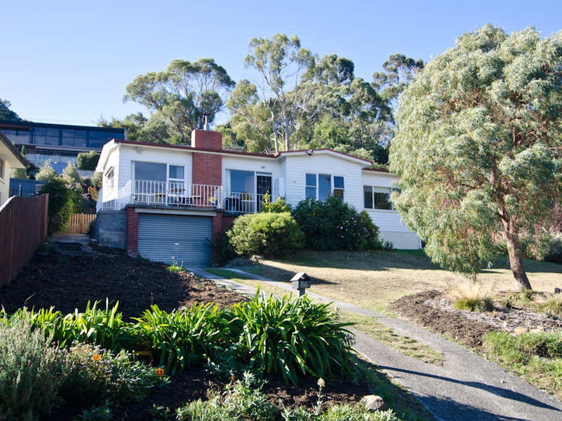 86 Karoola Rd, LINDISFARNE TAS, Lindisfarne - Image 1