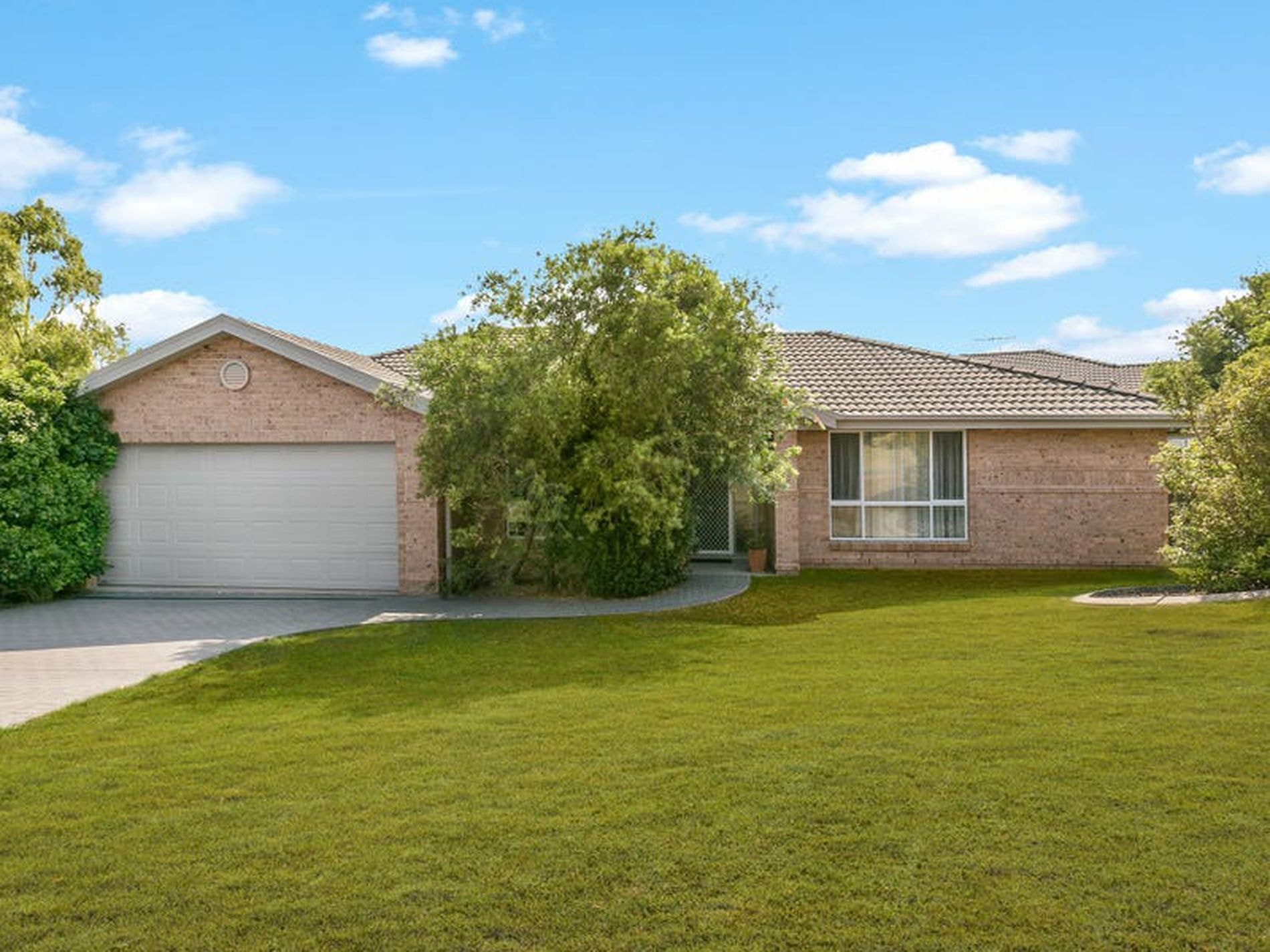 71 Birch Grove, Aberglasslyn - Image 1