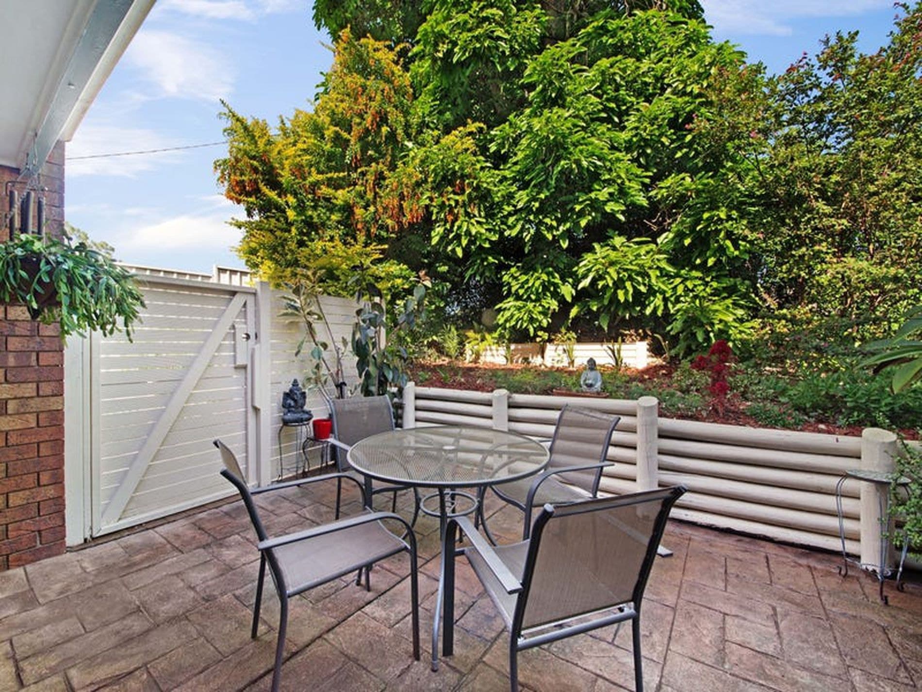 1 / 24 York Street, Point Frederick - Image 1
