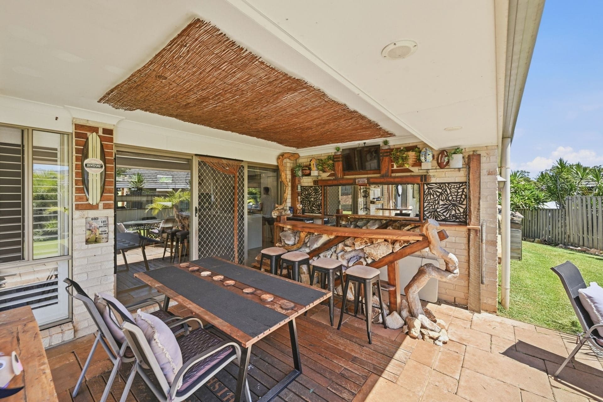 16 Round Oak Close Port Macquarie NSW, Port Macquarie - Image 1