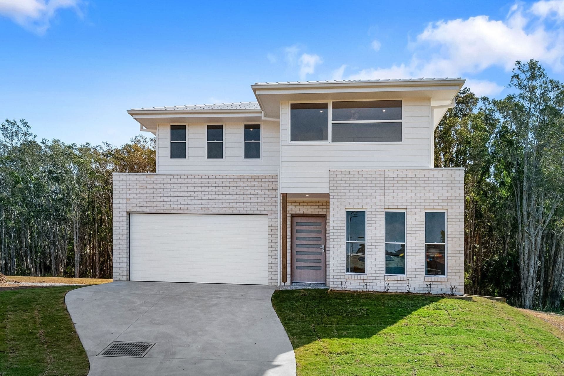 20 Castle Court Port Macquarie NSW, Port Macquarie - Image 1