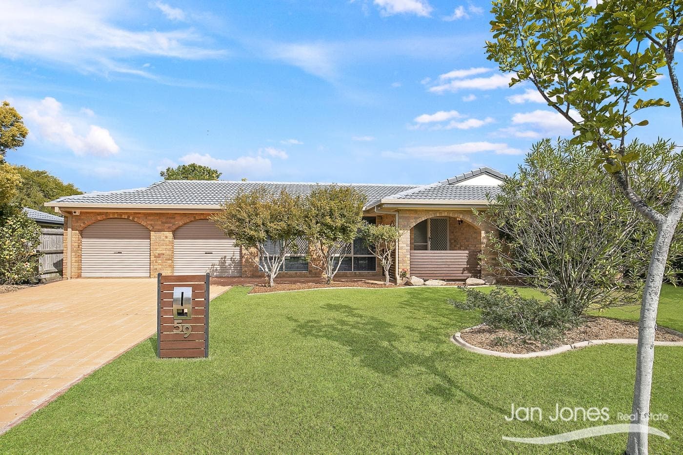 59 Nottingham St, Kippa-Ring - Image 1