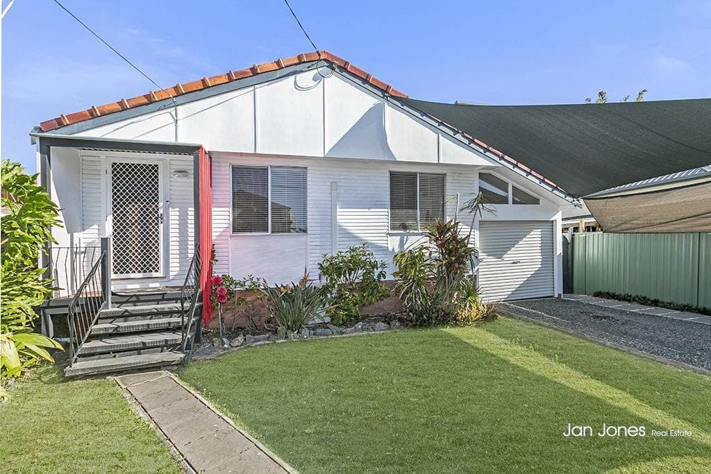 15 Murphy St, Scarborough, Scarborough - Image 1