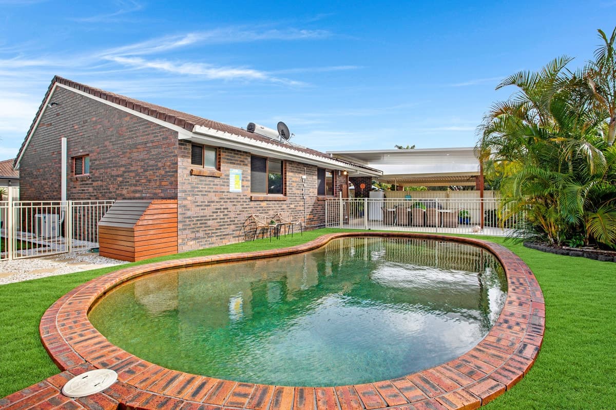 4 Razorbill Street, Burleigh Waters, Burleigh Waters - Image 1