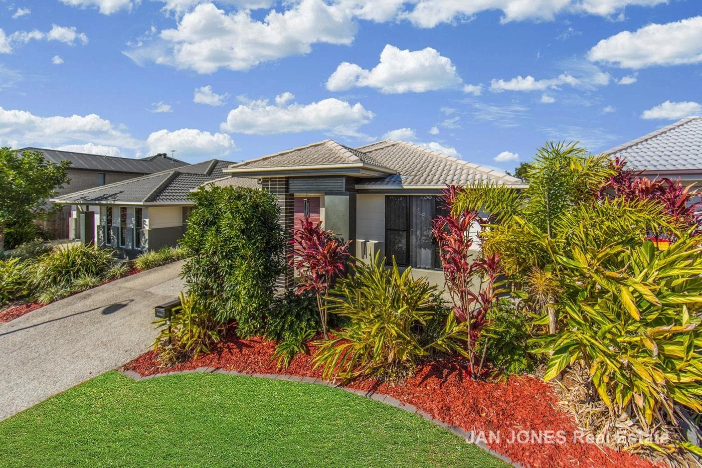 22 Wolfe St, North Lakes, North Lakes - Image 1