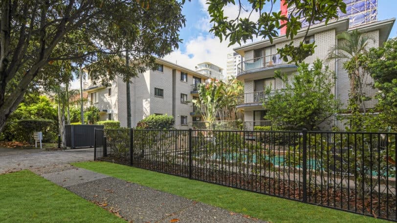 3/19 Federation Avenue, BROADBEACH QLD 4218, Broadbeach - Image 1