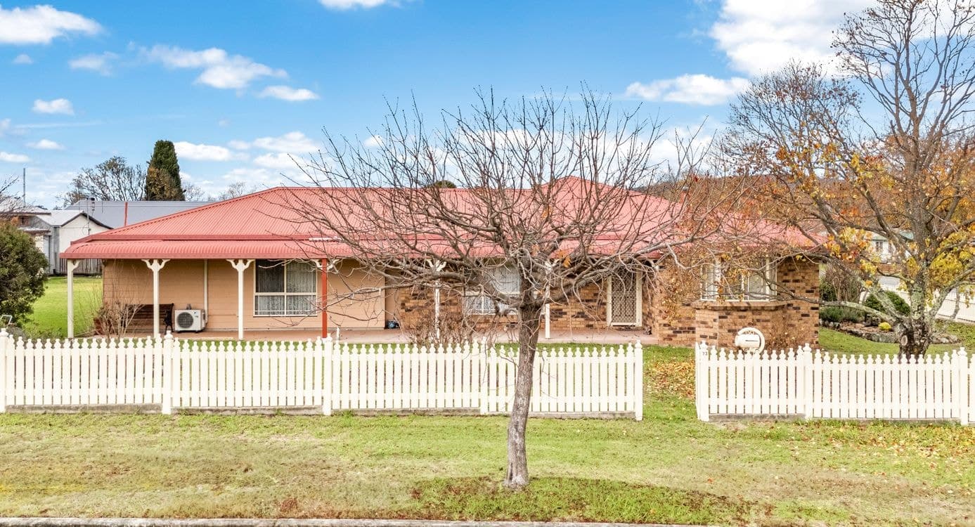73 Pelham Street, TENTERFIELD, NSW 2372, Tenterfield - Image 1