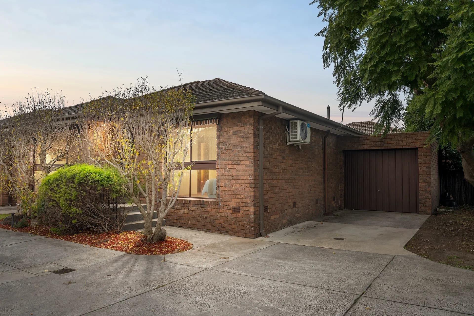 Unit 6, Hampton East - Image 1