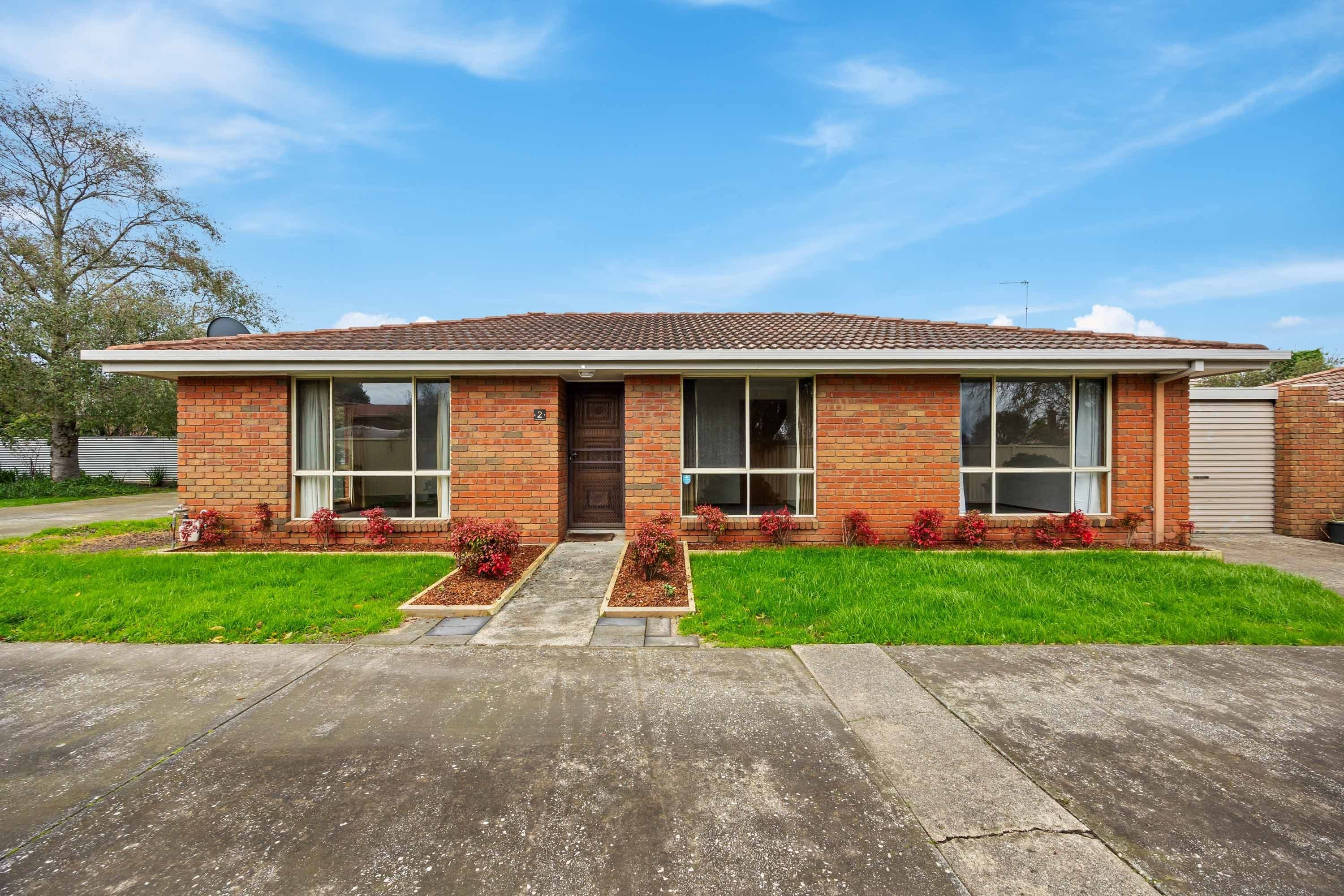 2/110 Campbells Crescent, Redan VIC 3350, Redan - Image 1