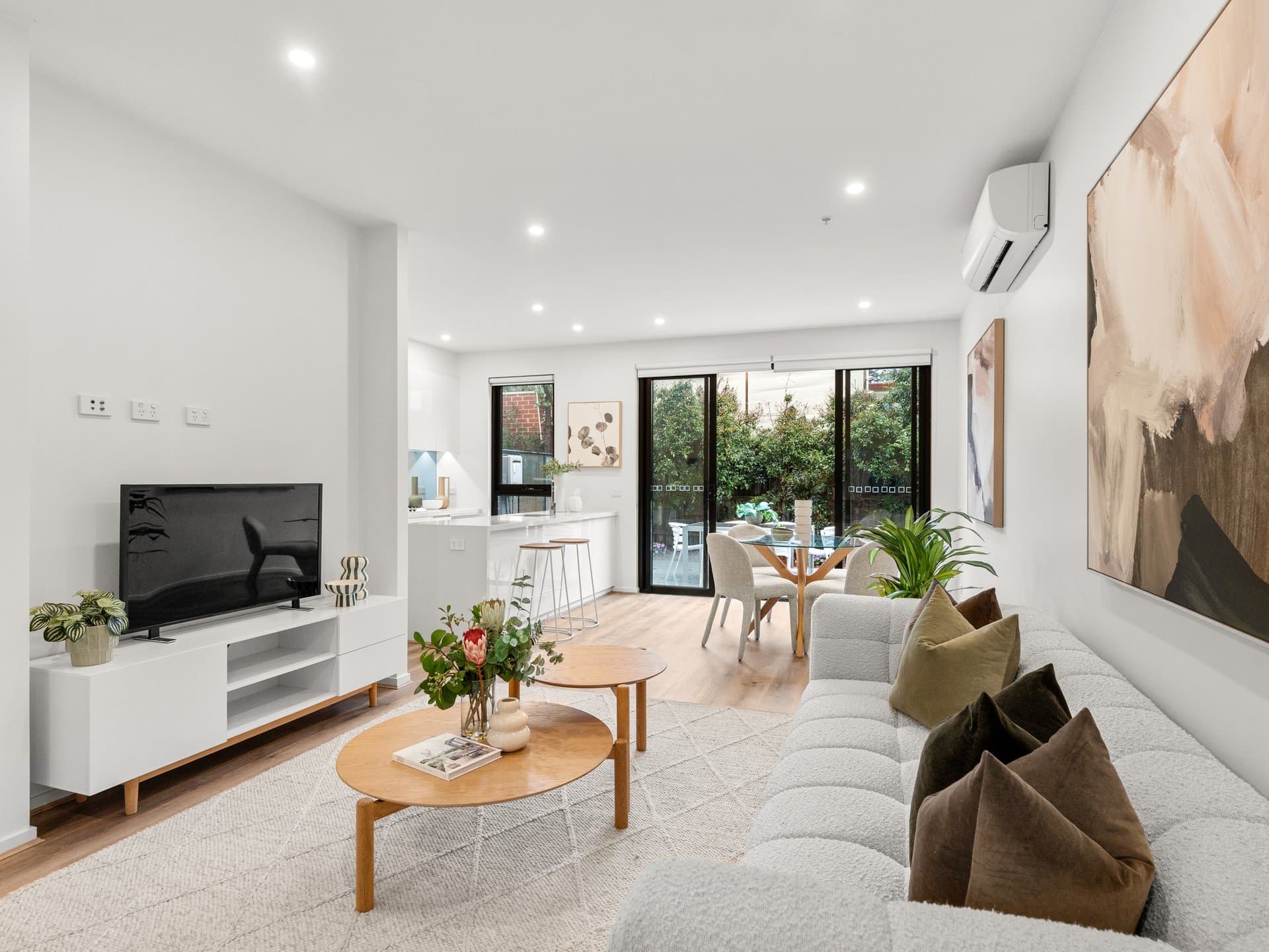 8/10 Emily Street, Carnegie, Carnegie - Image 1