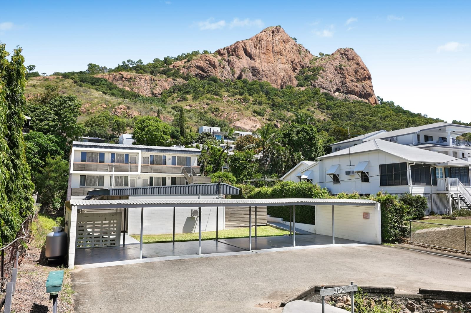 5/300 Stanley Street, NORTH WARD, North Ward - Image 1