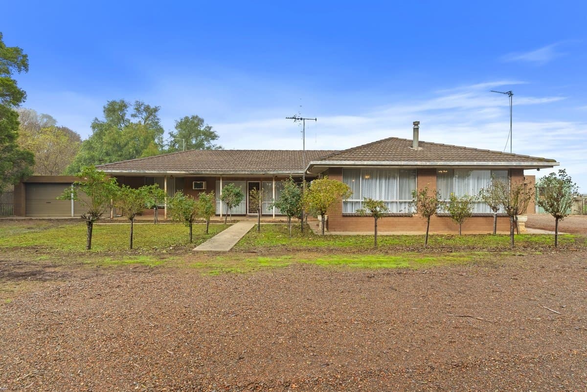 13-21 Holden Street, Tatura, Tatura - Image 1