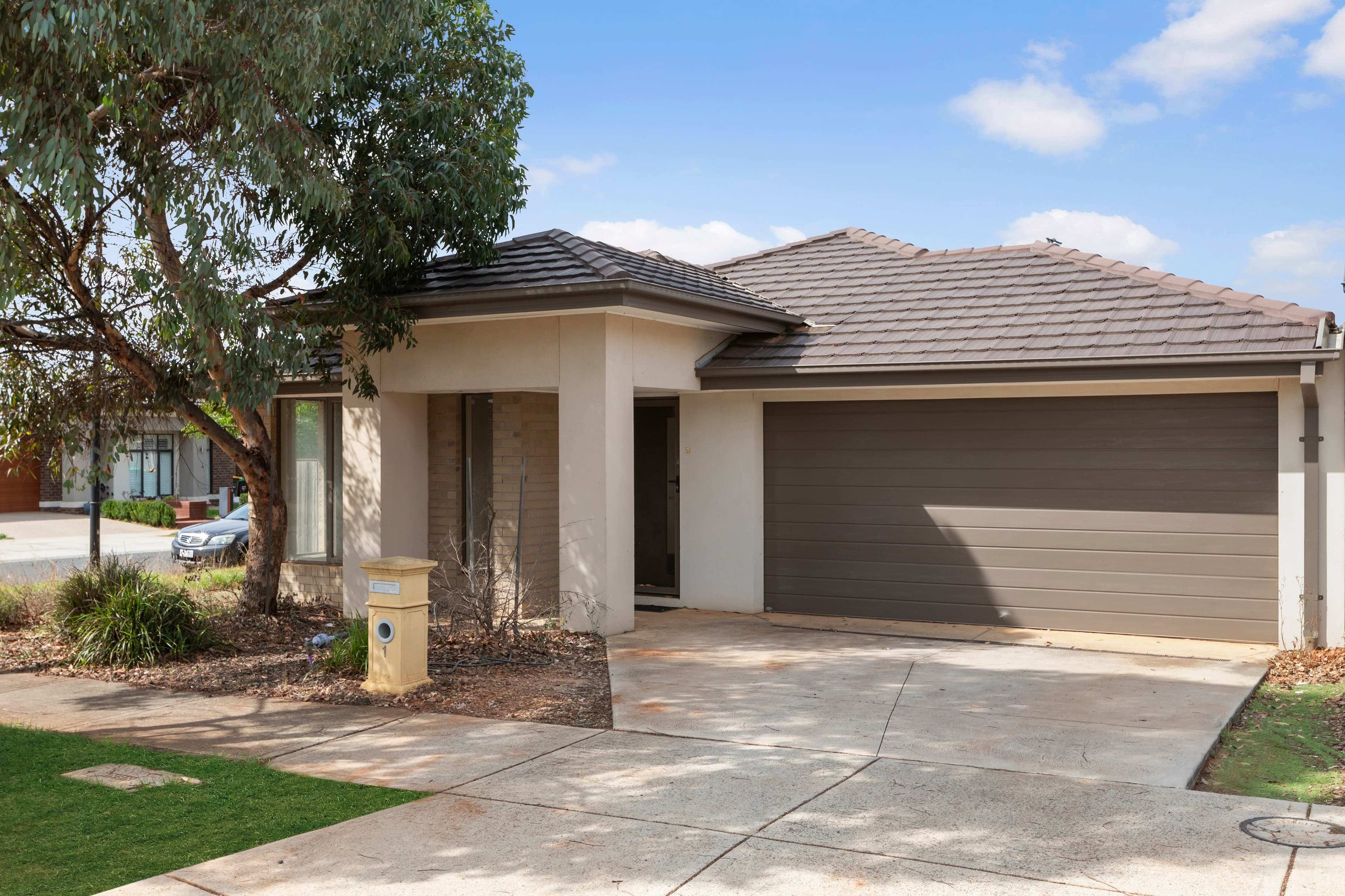 1 Somerset Road, THORNHILL PARK, VIC, Thornhill Park - Image 1