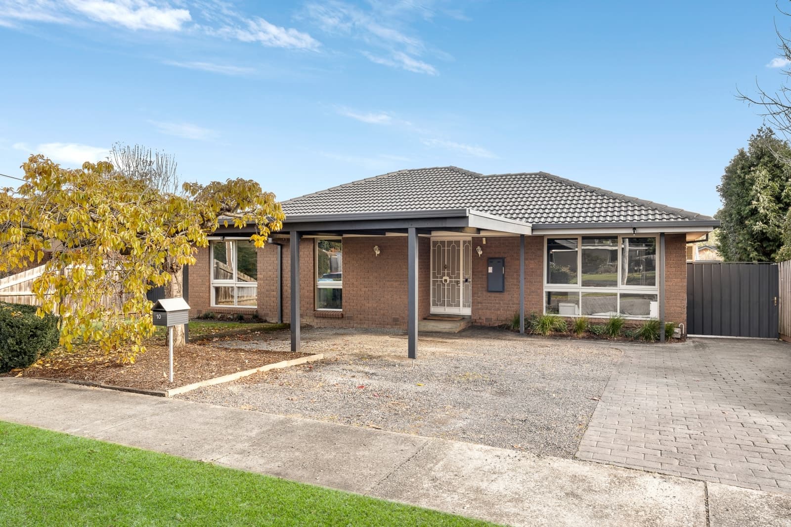 10 Falconer Crescent, BAYSWATER NORTH, Bayswater North - Image 1