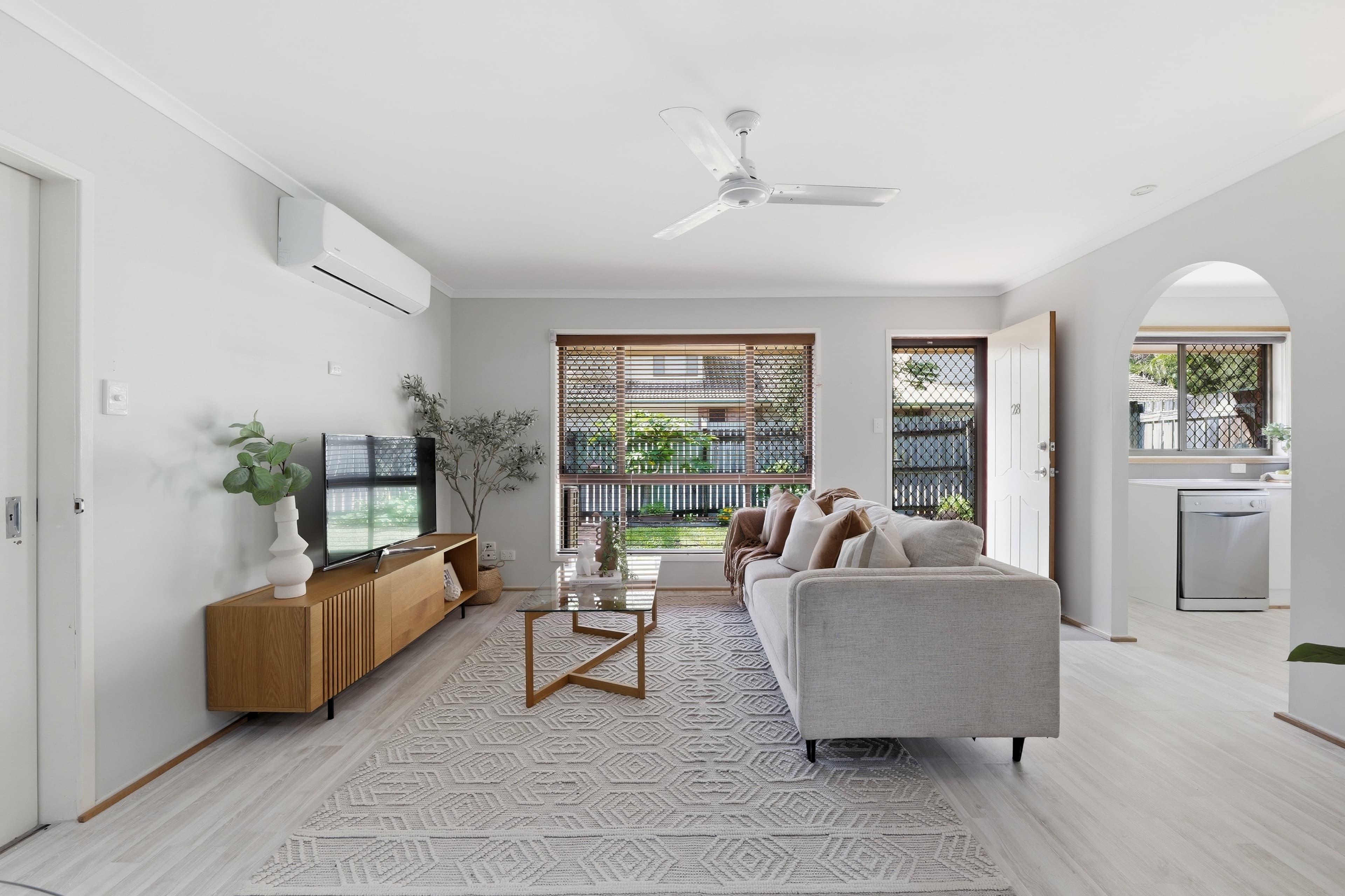5 Quinnia Court, Ferny Hills - Image 1