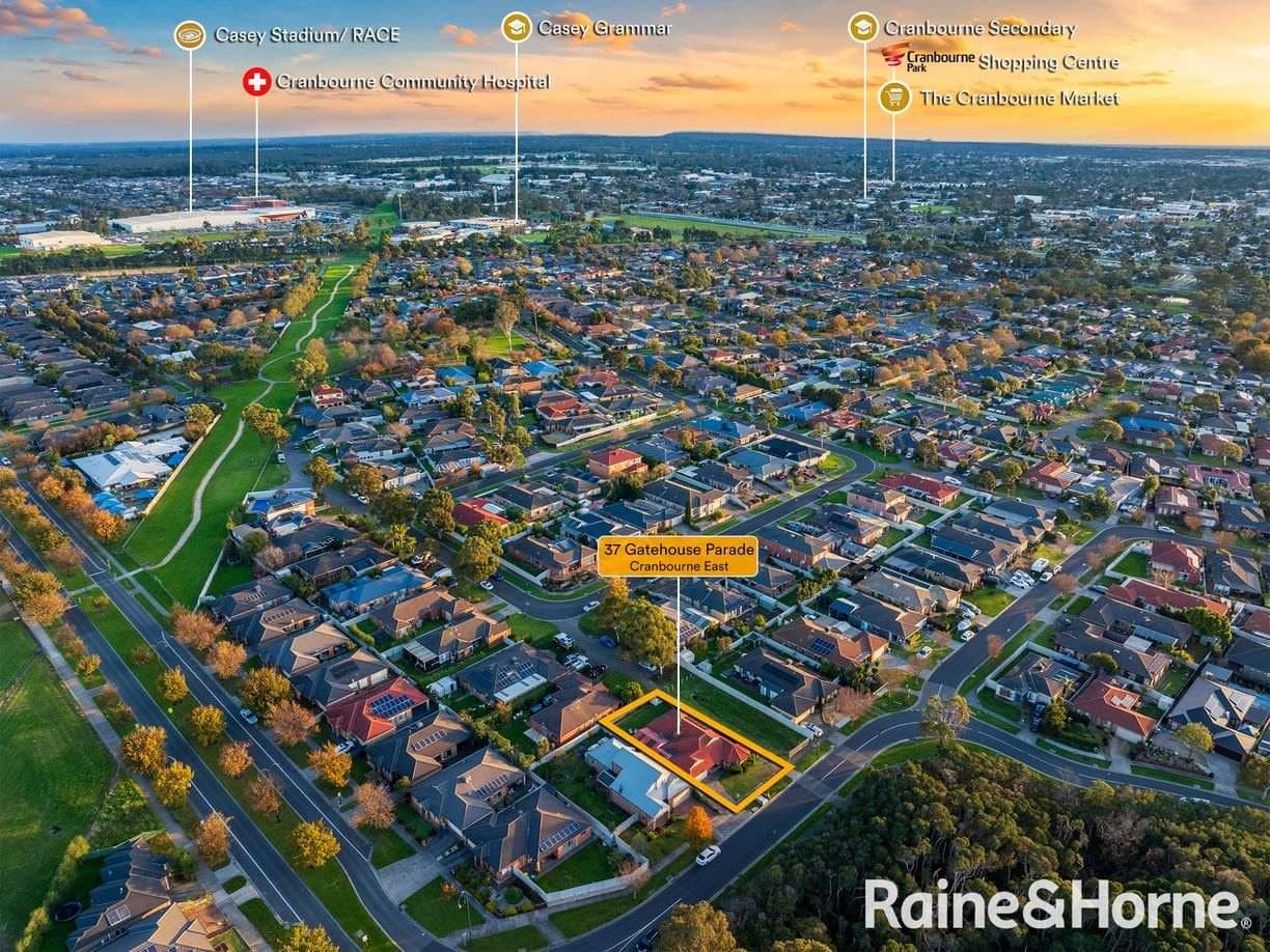 37 Gatehouse Parade, Cranbourne East, VIC 3977, Cranbourne East - Image 1