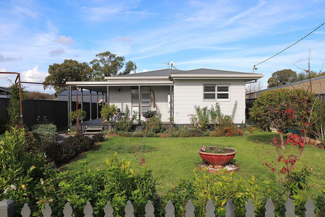 94 Berthong Street, COOTAMUNDRA, NSW 2590, Cootamundra - Image 1