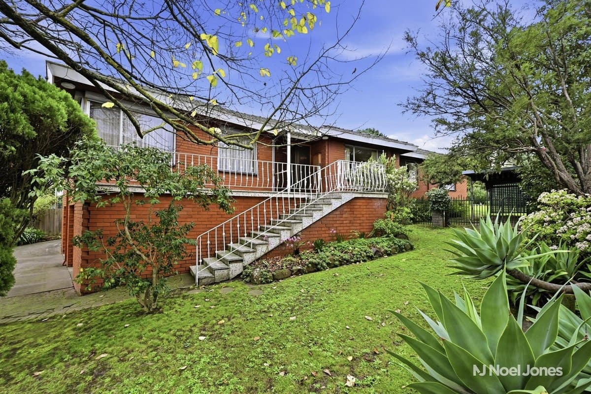 305 Dorset Road, Croydon - Image 1