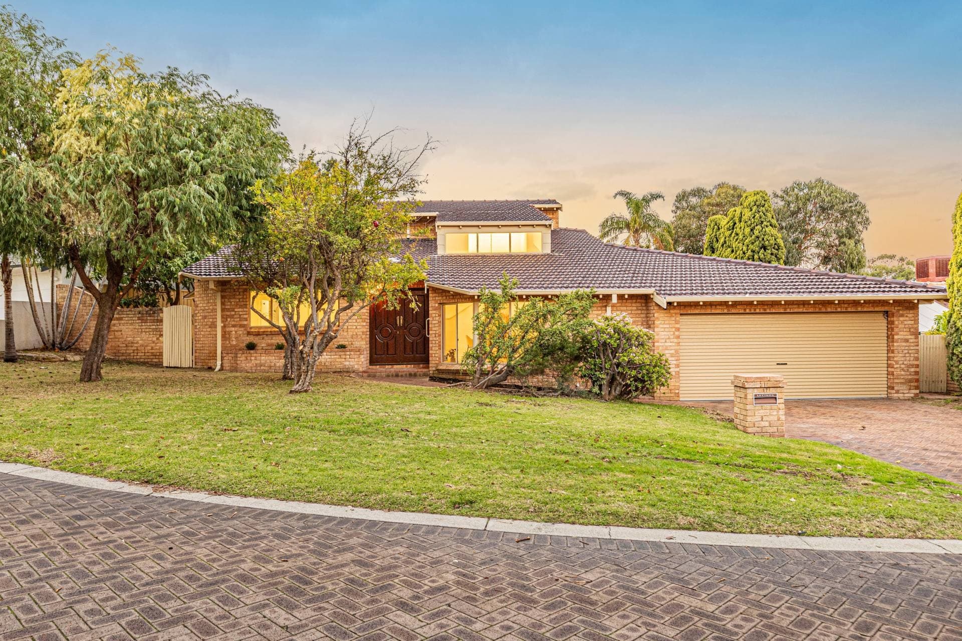 17 Hibiscus Court, Churchlands - Image 1