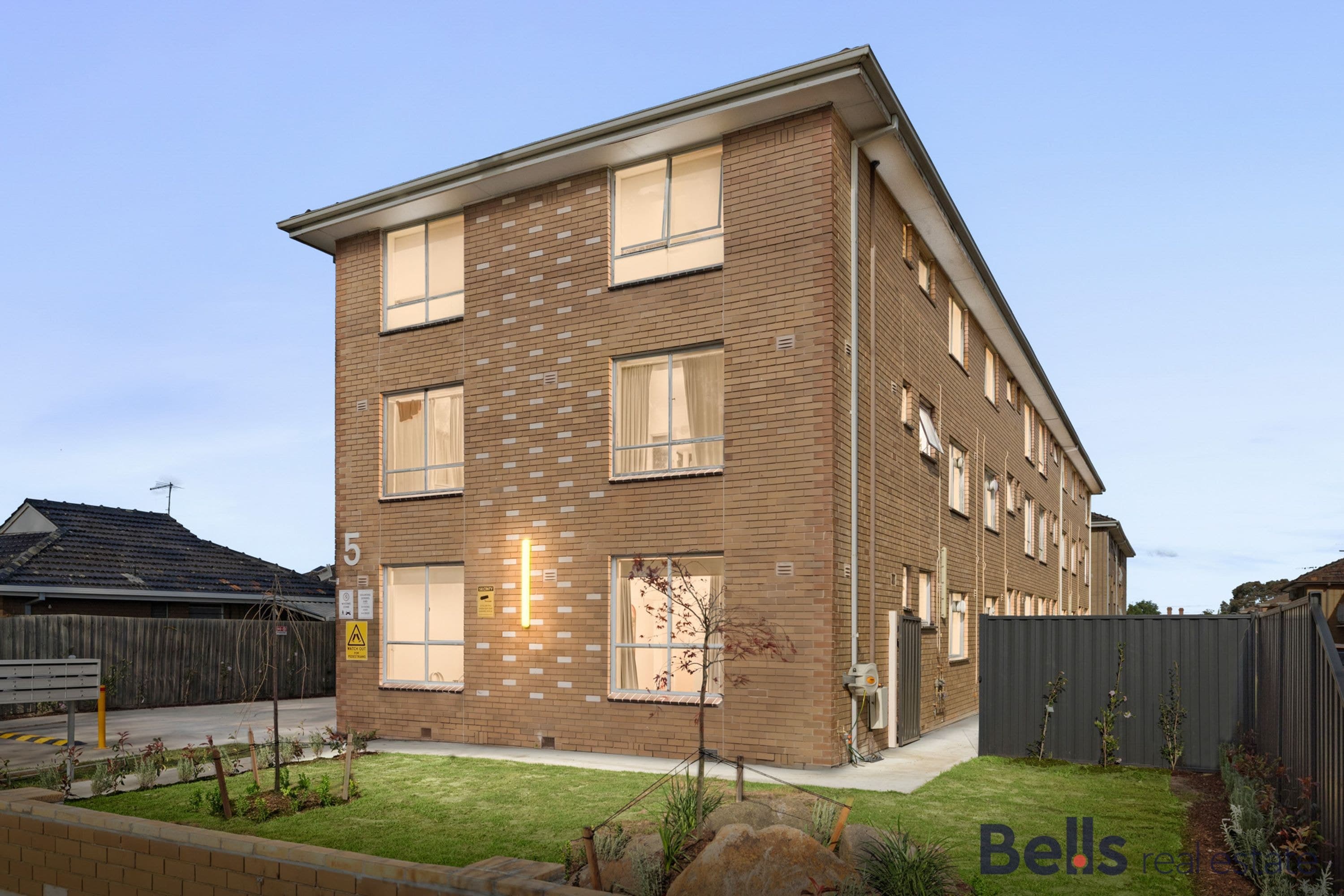 1/5 King Edward Avenue, Albion - Image 1